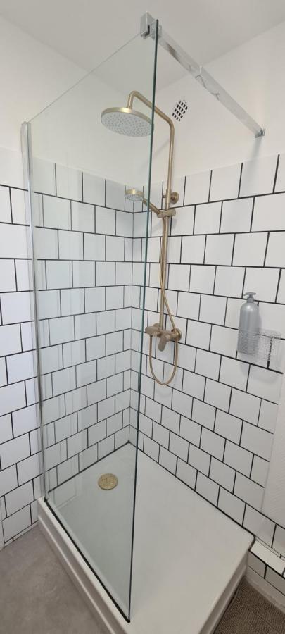 בווה Private Room In Shared Apartment IV מראה חיצוני תמונה